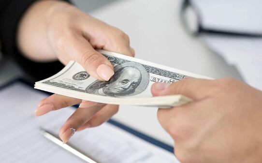 bail bondsman make money